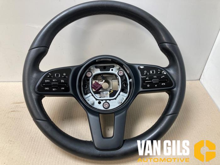 Gebrauchte Lenkrad Mercedes C (W205) C-300 2.0 EQ Boost Turbo 16V Preis € 249,95 Margenregelung angeboten von Van Gils Automotive
