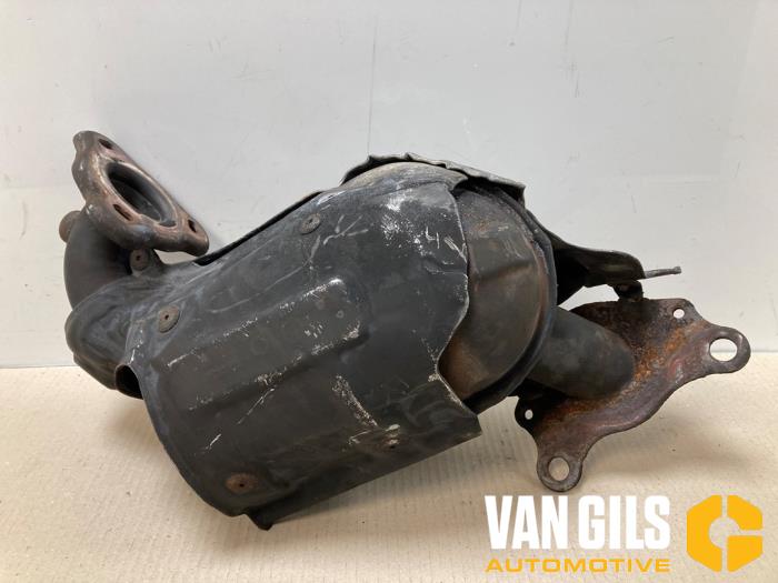 Used Front pipe + catalyst Renault Megane IV (RFBB) 1.2 Energy TCE 130 Price on request offered by Van Gils Automotive