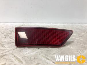 Usados Reflector de parachoques derecha detrás Volkswagen Touran (5T1) Precio € 9,99 Norma de margen ofrecido por Van Gils Automotive