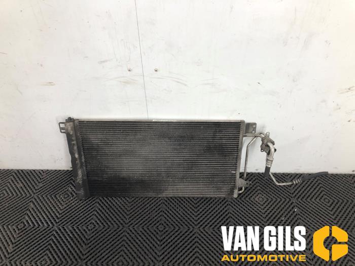Begagnade AC-radiator Volkswagen Transporter T5 2.5 TDi Pris € 40,00 Marginaltabell erbjuds av Van Gils Automotive