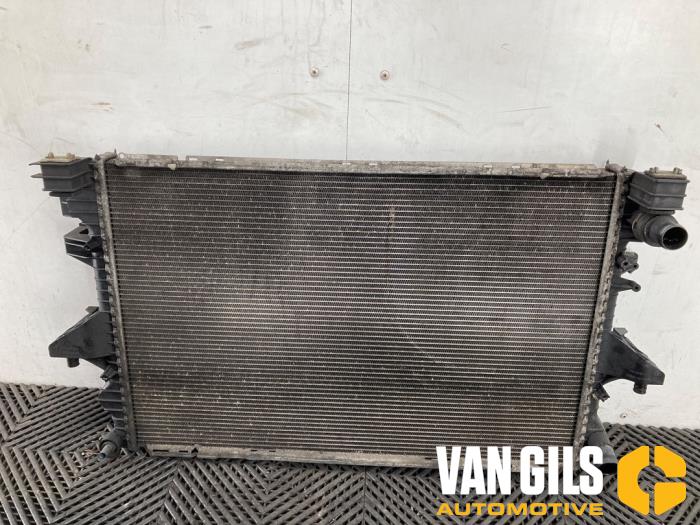 Used Radiator Volkswagen Transporter T5 2.5 TDi Price € 50,00 Margin scheme offered by Van Gils Automotive