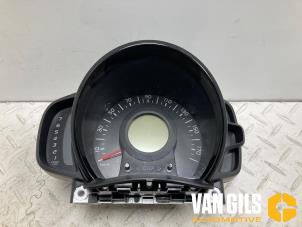 Usagé Compteur kilométrique KM Peugeot 108 1.0 12V VVT-i Prix € 50,00 Règlement à la marge proposé par Van Gils Automotive