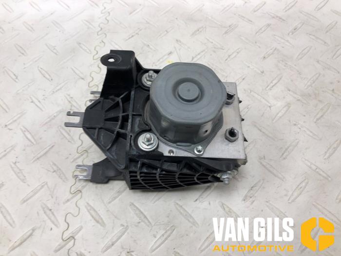 Begagnade ABS-pump Mercedes B (W246/W242) 2.2 B-220 CDI BlueEFFICIENCY,d 16V Pris € 79,99 Marginaltabell erbjuds av Van Gils Automotive