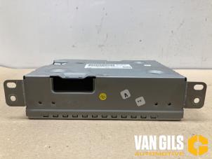 Usados Módulo de teléfono Peugeot 308 (L3/L8/LB/LH/LP) 1.2 12V e-THP PureTech 130 Precio de solicitud ofrecido por Van Gils Automotive