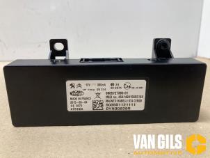 Usados Módulo de teléfono Peugeot 308 SW (L4/L9/LC/LJ/LR) 1.6 BlueHDi 120 Precio de solicitud ofrecido por Van Gils Automotive
