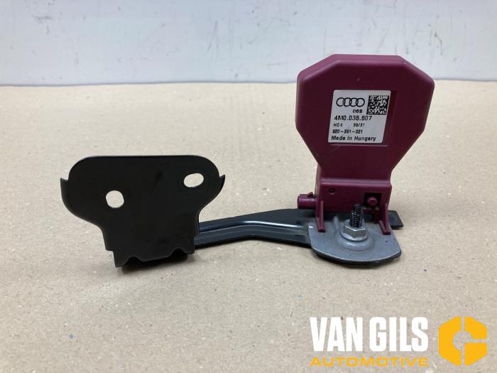 Używane Antena Bluetooth Audi A6 Avant (C8) 3.0 V6 24V 50 TDI Mild hybrid Quattro Cena € 29,99 Procedura marży oferowane przez Van Gils Automotive