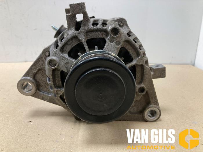 Gebrauchte Dynamo Toyota Land Cruiser (J15) 2.8 D-4D 16V Preis auf Anfrage angeboten von Van Gils Automotive