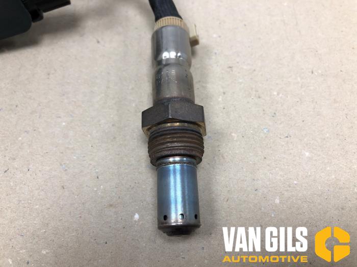 Nox Sensor van een Audi A6 Avant (C8) 3.0 V6 24V 50 TDI Mild hybrid Quattro 2022