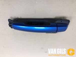 Usagé Poignée portière 4portes avant droite Suzuki Swift (ZA/ZC/ZD1/2/3/9) 1.3 VVT 16V Prix € 30,00 Règlement à la marge proposé par Van Gils Automotive