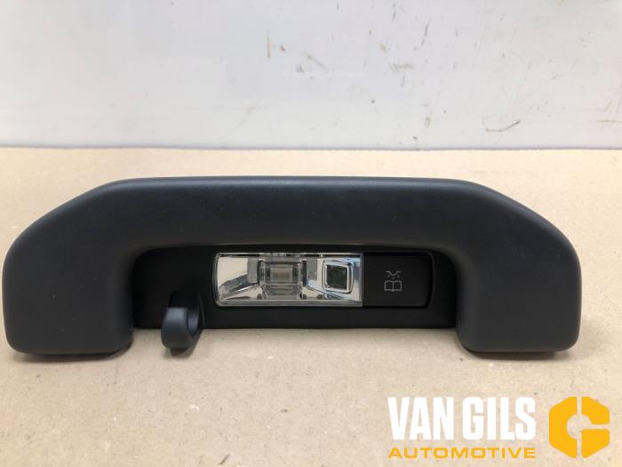 Gebrauchte Handgriff Mercedes CLA Shooting Brake (118.6) 1.5 CLA-180d Preis € 49,99 Margenregelung angeboten von Van Gils Automotive