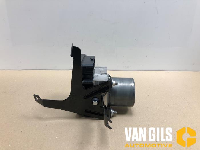 Gebrauchte ABS Pumpe Mercedes CLA Shooting Brake (118.6) 1.5 CLA-180d Preis € 249,99 Margenregelung angeboten von Van Gils Automotive