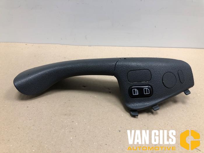 Usados Interruptor combinado de ventanillas Mercedes Sprinter 4t (904) 416 CDI 20V Precio de solicitud ofrecido por Van Gils Automotive