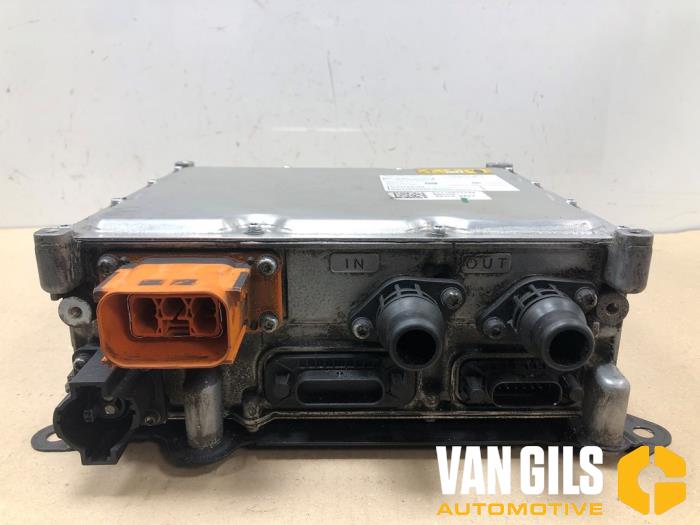 Begagnade Batteriladdare Mercedes GLA (H247) 1.3 250 e Turbo 16V Pris € 899,00 Marginaltabell erbjuds av Van Gils Automotive