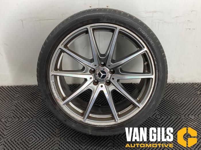 Begagnade Hjul + vinterdäck Mercedes S (222.0/222.1) 3.0 S-400d 4-Matic Pris på förfrågan erbjuds av Van Gils Automotive