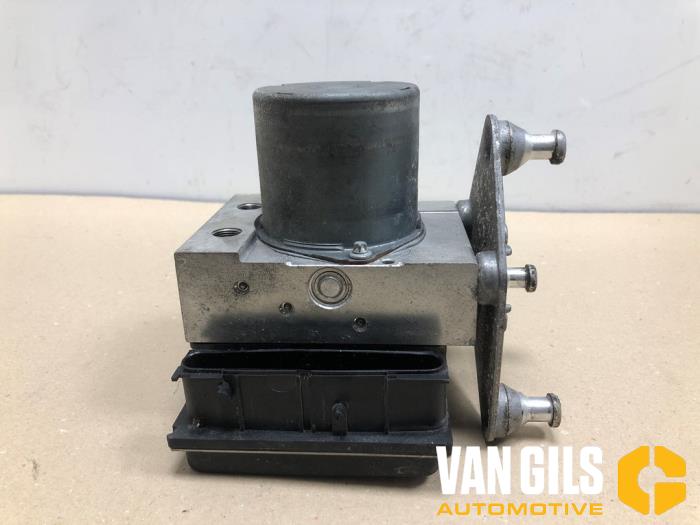 Begagnade ABS-pump Volkswagen Crafter 2.5 TDI 30/32/35/46/50 Pris på förfrågan erbjuds av Van Gils Automotive