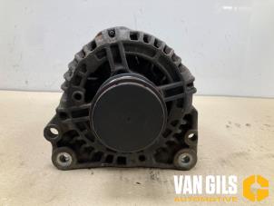 Usagé Dynamo Volkswagen Transporter T5 1.9 TDi Prix € 60,00 Prix TTC proposé par Van Gils Automotive