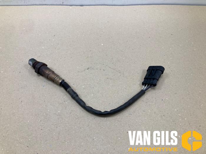 Usagé Sonde lambda Fiat Idea (350AX) 1.4 16V Prix € 30,00 Règlement à la marge proposé par Van Gils Automotive
