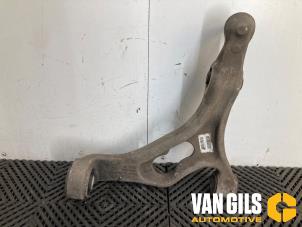 Begagnade Främre undre gaffelben, vänster Porsche Cayenne II (92A) 3.0 D V6 24V Pris på förfrågan erbjuds av Van Gils Automotive