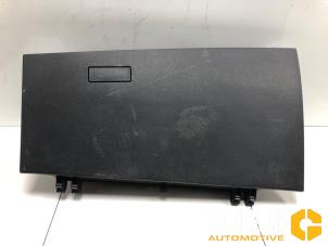 Gebrauchte Handschuhfach Toyota C-HR (X1,X5) 1.8 16V Hybrid Preis auf Anfrage angeboten von Van Gils Automotive