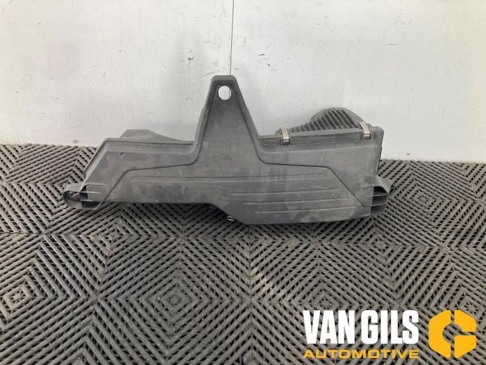 Gebrauchte Luftfiltergehäuse BMW 1 serie (F20) 118d 2.0 16V Preis € 75,00 Margenregelung angeboten von Van Gils Automotive