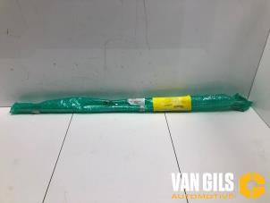 Begagnade Dörrstripe Skoda Octavia Combi (5EAC) 1.5 TSI Evo 16V Pris € 29,99 Marginaltabell erbjuds av Van Gils Automotive