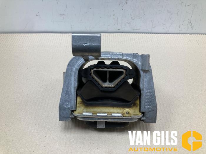 Used Engine mount Volkswagen Golf VII (AUA) 2.0 GTI 16V Performance Package Price € 50,00 Margin scheme offered by Van Gils Automotive