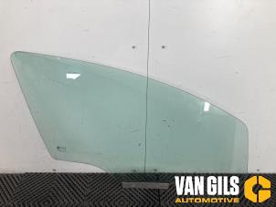 Usagé Vitre avant droite Opel Corsa E 1.0 SIDI Turbo 12V Prix sur demande proposé par Van Gils Automotive