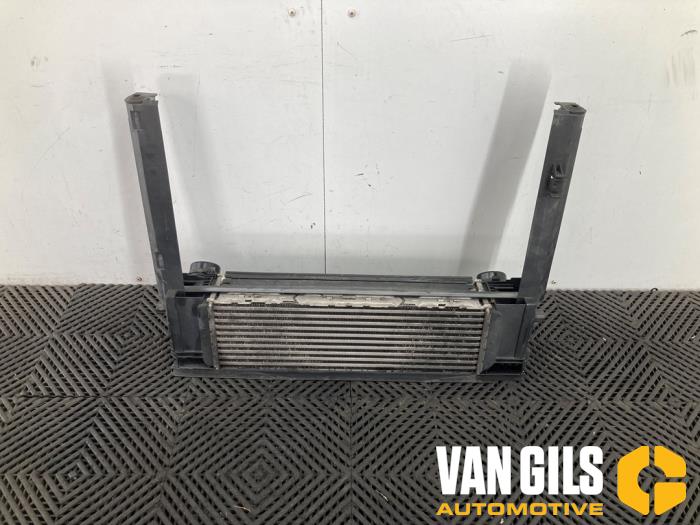 Usados Intercooler BMW 3 serie Touring (F31) 335d xDrive 3.0 24V Precio € 125,00 Norma de margen ofrecido por Van Gils Automotive