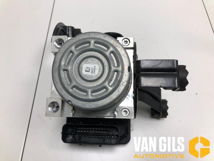 Gebrauchte ABS Pumpe BMW 1 serie (F20) 118d 2.0 16V Preis € 275,00 Margenregelung angeboten von Van Gils Automotive
