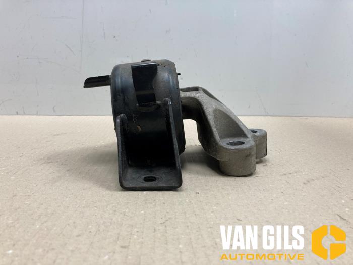 Used Engine mount Opel Mokka/Mokka X 1.6 16V EcoFlex 4x2 Price € 39,99 Margin scheme offered by Van Gils Automotive