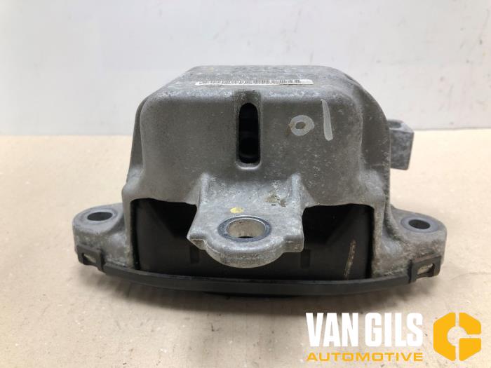 Used Engine mount Opel Mokka/Mokka X 1.6 16V EcoFlex 4x2 Price € 39,99 Margin scheme offered by Van Gils Automotive