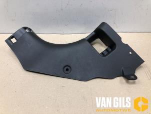 Usagé Protection montant A gauche Mitsubishi Space Star (A0) 1.0 12V Prix sur demande proposé par Van Gils Automotive