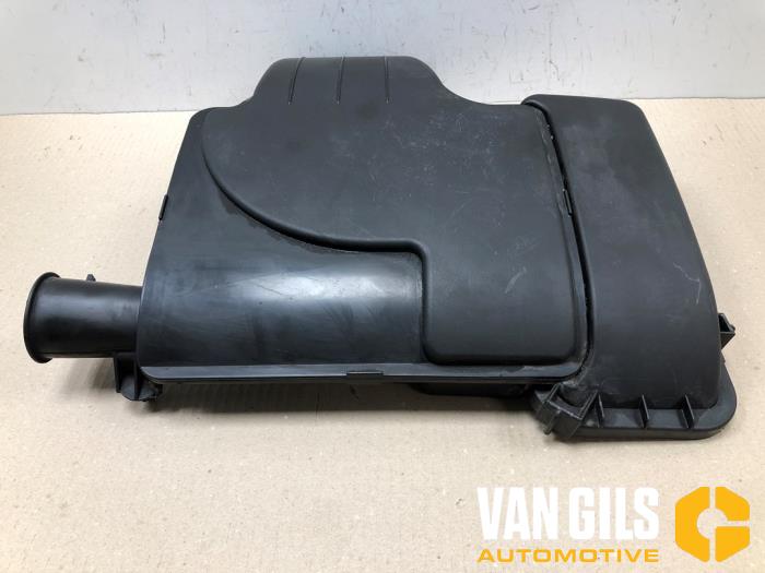 Gebrauchte Luftfilter Peugeot 107 1.0 12V Preis auf Anfrage angeboten von Van Gils Automotive