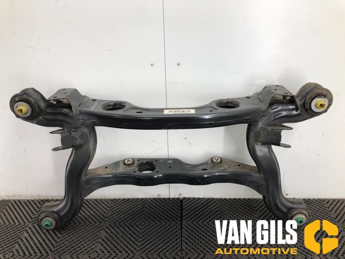 Begagnade Underram Mercedes B (W247) 2.0 B-200d Pris € 399,00 Marginaltabell erbjuds av Van Gils Automotive