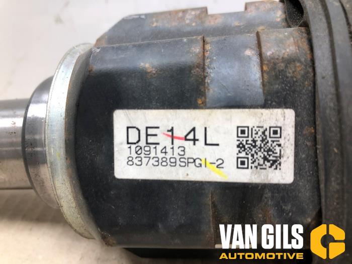 Arbre de transmission avant gauche d'un Toyota Auris (E15) 1.8 16V HSD Full Hybrid 2012