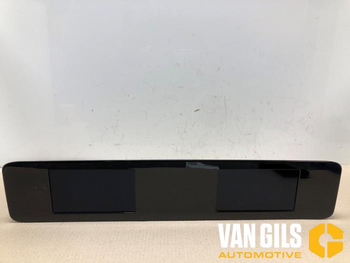 Begagnade Innerdisplay Mercedes B (W247) 2.0 B-200d Pris € 599,99 Marginaltabell erbjuds av Van Gils Automotive