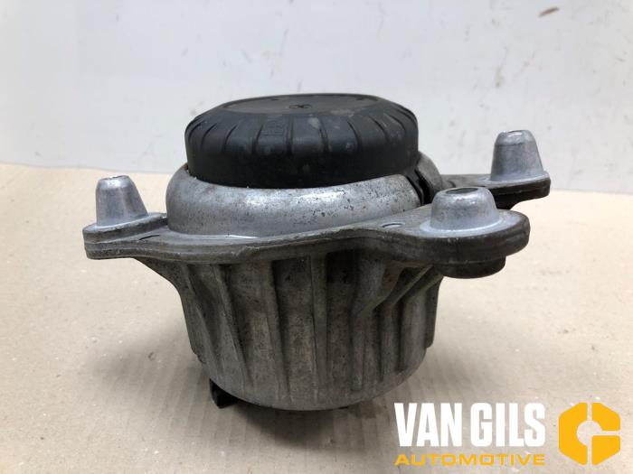Used Engine mount Mercedes E (C238) E-200 2.0 Turbo 16V Price € 39,99 Margin scheme offered by Van Gils Automotive
