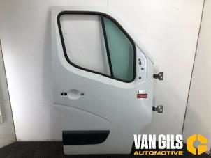 Begagnade Framdörr, 4-dörrars, höger Renault Master III (MA/MB/MC/MD/MH/MF/MG/MH) 2.3 dCi 150 16V Pris € 549,99 Marginaltabell erbjuds av Van Gils Automotive