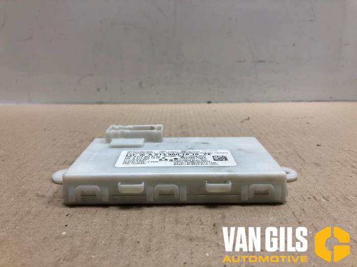 Używane Modul keyless vehicle Mercedes E (C238) E-200 2.0 Turbo 16V Cena € 74,99 Procedura marży oferowane przez Van Gils Automotive
