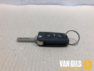 Usados Llave Volkswagen Polo V (6R) 1.0 TSI 12V BlueMotion Precio de solicitud ofrecido por Van Gils Automotive