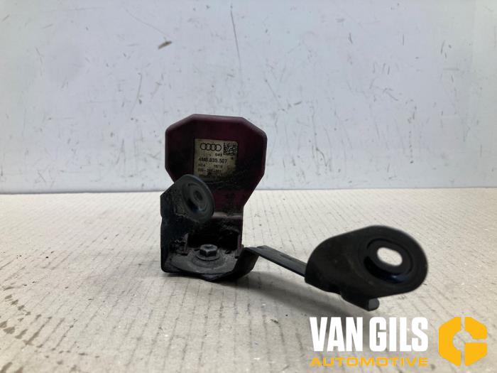 Używane Antena Audi RS 6 Avant (C7) 4.0 V8 TFSI Performance 32V Cena € 29,99 Procedura marży oferowane przez Van Gils Automotive