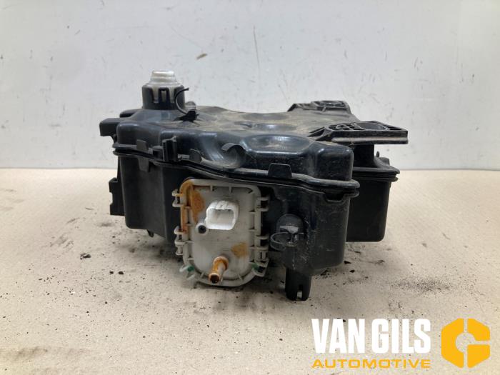 Used Additive tank Peugeot Expert (V1/VA/VB/VE/VF/VT/VY) 2.0 Blue HDi 145 16V Price € 274,95 Margin scheme offered by Van Gils Automotive