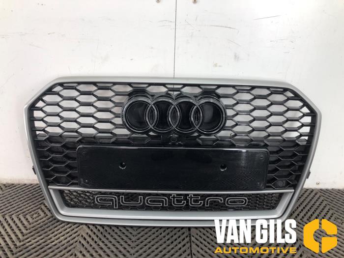 Używane Grill Audi RS 6 Avant (C7) 4.0 V8 TFSI Performance 32V Cena € 1.399,99 Procedura marży oferowane przez Van Gils Automotive