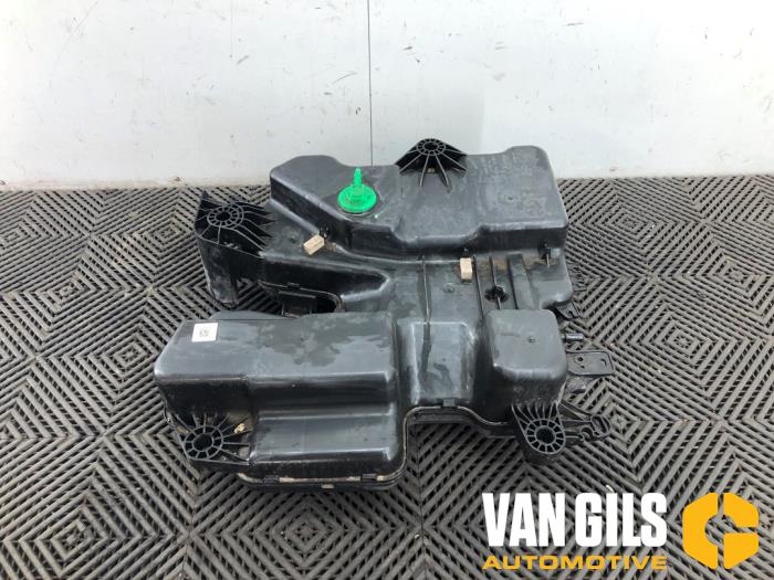 Gebrauchte Adblue Tank Peugeot Expert (V1/VA/VB/VE/VF/VT/VY) 2.0 Blue HDi 145 16V Preis € 399,95 Margenregelung angeboten von Van Gils Automotive