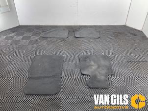 Begagnade Set med mattor BMW 3 serie Touring (F31) 318d 2.0 16V Pris på förfrågan erbjuds av Van Gils Automotive