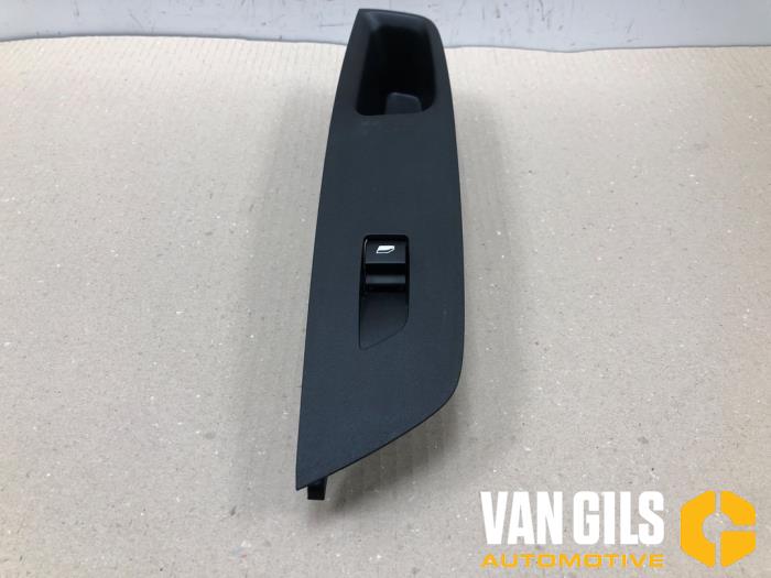 Usados Interruptor de ventanilla eléctrica Opel Mokka 1.2 Turbo Hybrid 12V Precio € 30,00 Norma de margen ofrecido por Van Gils Automotive