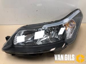 Usagé Phare gauche Citroen C4 Berline (LC) 1.4 16V Prix sur demande proposé par Van Gils Automotive