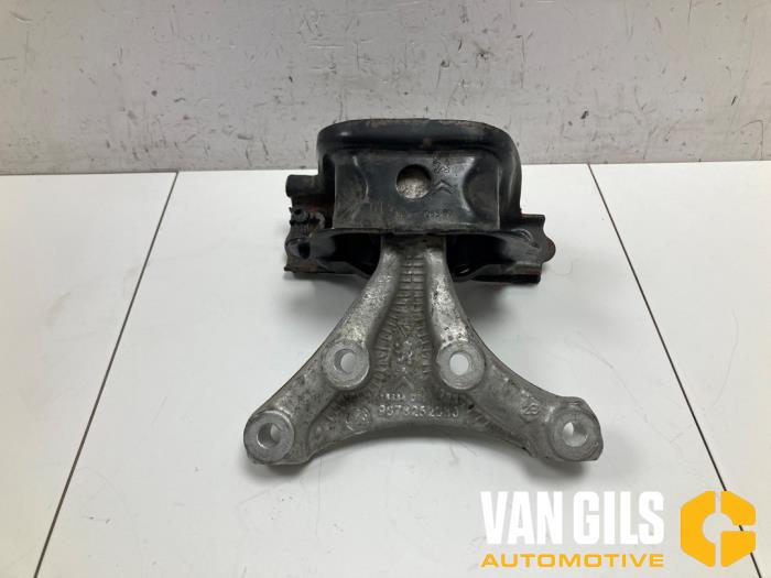 Used Engine mount Citroen C3 Aircross I (2C/2R) 1.2 e-THP PureTech 110 Price € 60,00 Margin scheme offered by Van Gils Automotive
