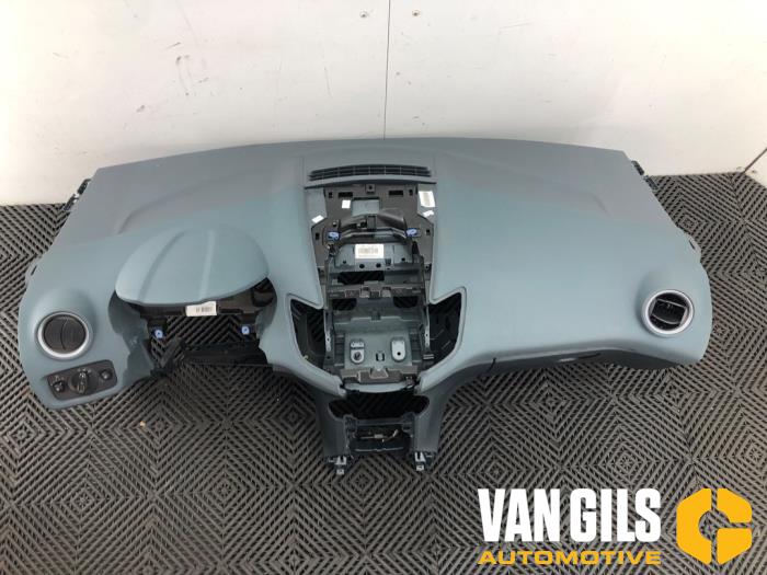 Salpicadero de un Ford Fiesta 6 (JA8) 1.25 16V 2011