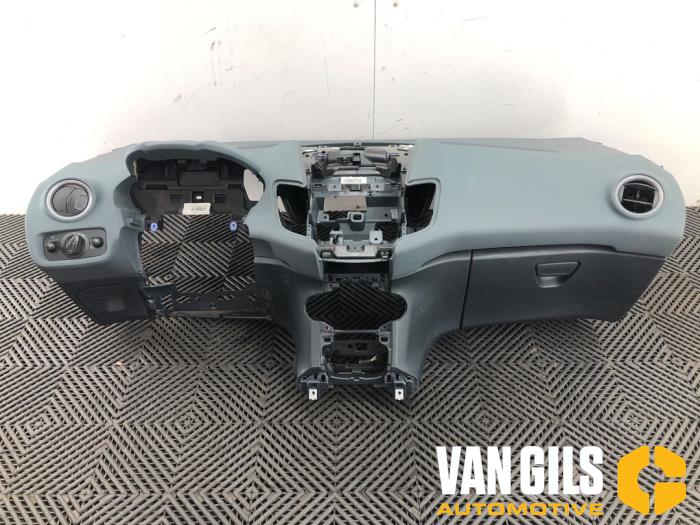 Salpicadero de un Ford Fiesta 6 (JA8) 1.25 16V 2011